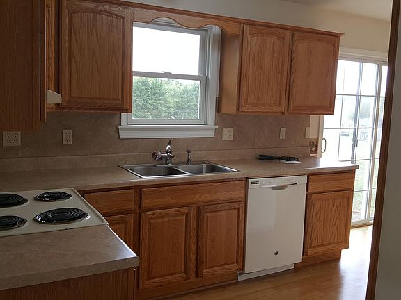 3rd image of 17361 Cindy Ln