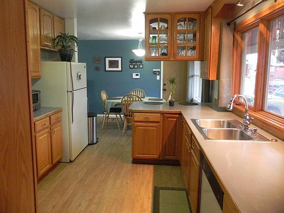 Kitchen as seen from the front door/arctic entryway.