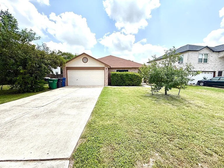 1530 Richland Hills Dr — Photo 3