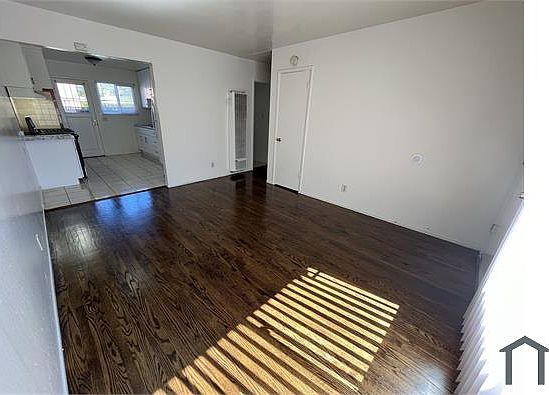 3rd image of 1564 150th Ave