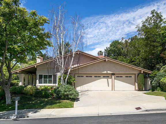 2nd image of 3983 Calle Del Sol