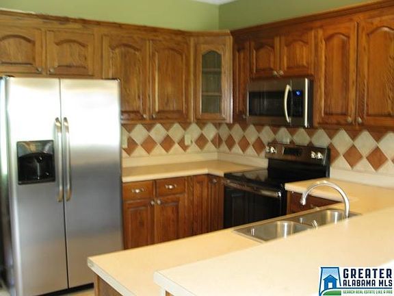 3rd image of 210 Belvedere Dr