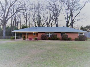 3447 Royal Crest Dr, Montgomery, AL 36109