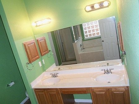 5th image of 708 Bighorn Dr