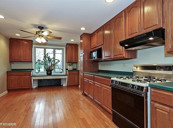 4th image of 9240 S 82nd Ave