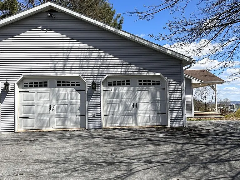235 Reifsnyder Rd — Photo 12