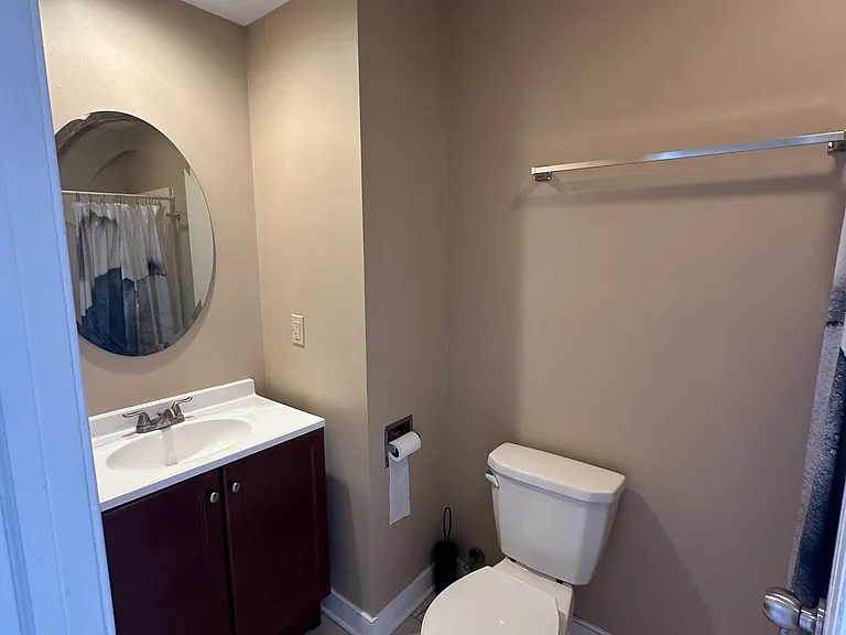 110 W Sycamore St #4 — Photo 6