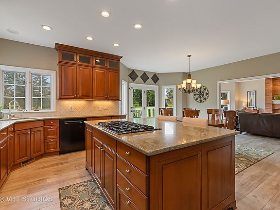 4th image of 2333 Huntington Lakes Dr