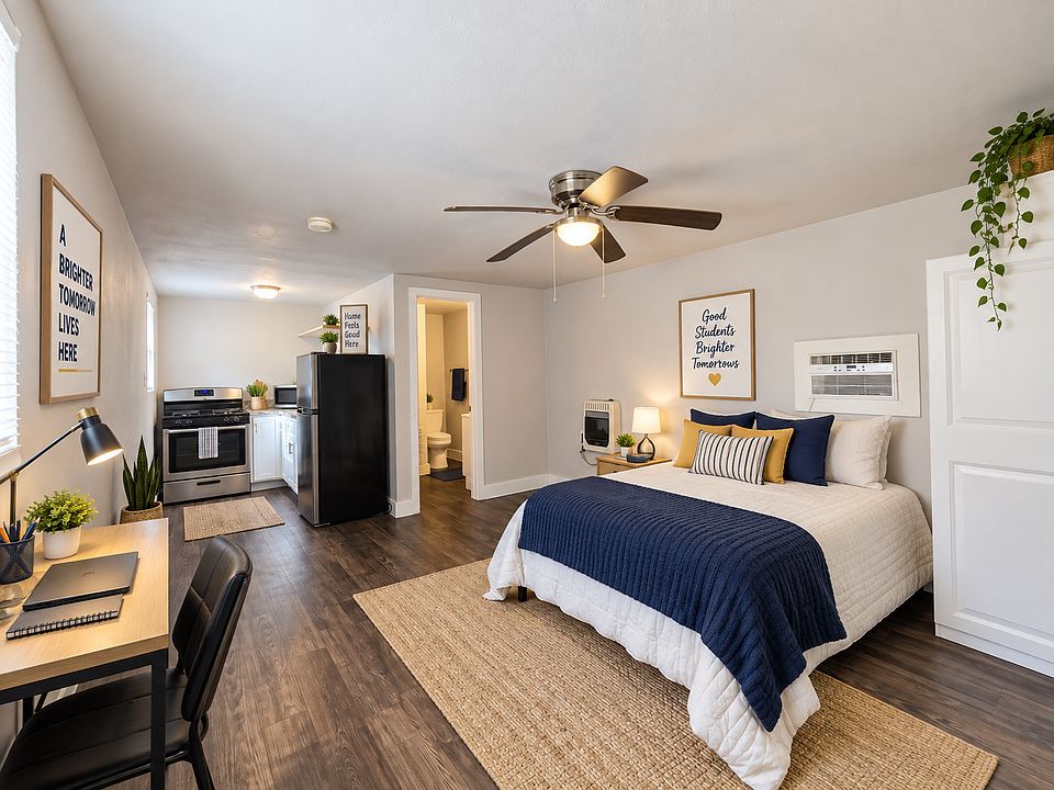 1st image of 1405 Moore St #8