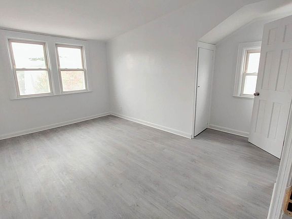 3rd image of 59-32 159th St Floor 3