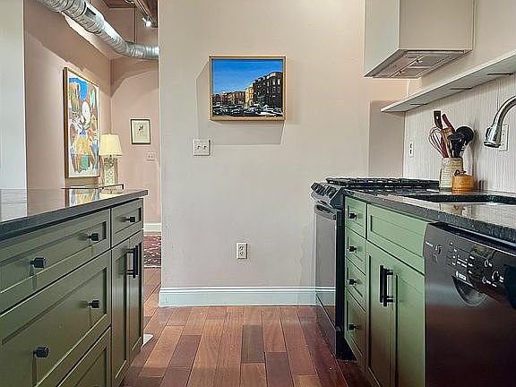 5th image of 15 Cedar St Unit 36