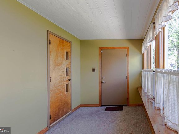 4th image of 219 Elizabeth St