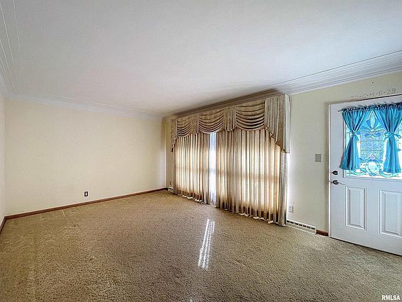 4th image of 469 28th Ave