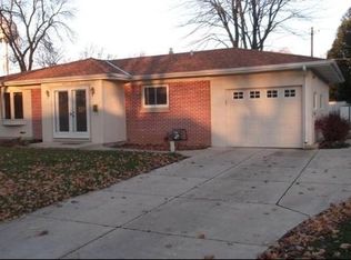 W65N436 Westlawn Ave, Cedarburg, WI 53012