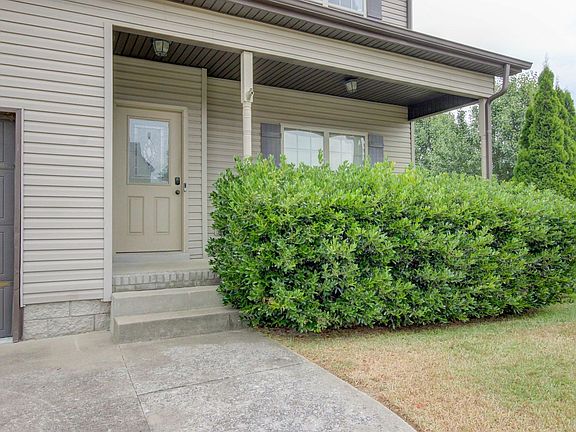 4th image of 667 Fox Trail Ct