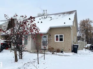 9541 A 180a St NW, Edmonton, AB T5T2Z4