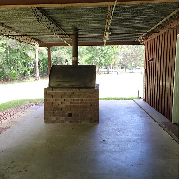 652 Ralph Rahn Rd — Photo 17