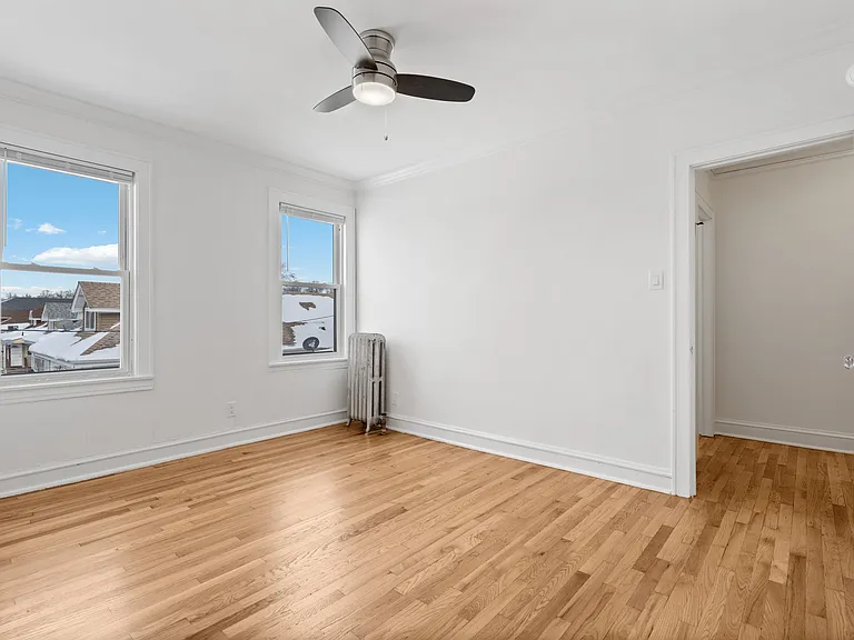 5408 W George St #2 — Photo 10