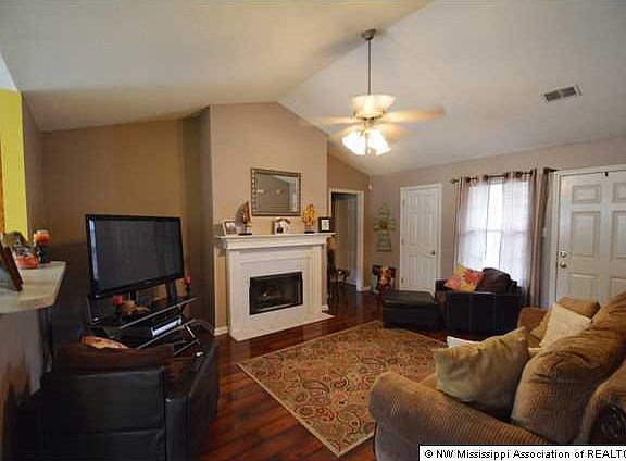 2nd image of 1785 W Northwood Dr