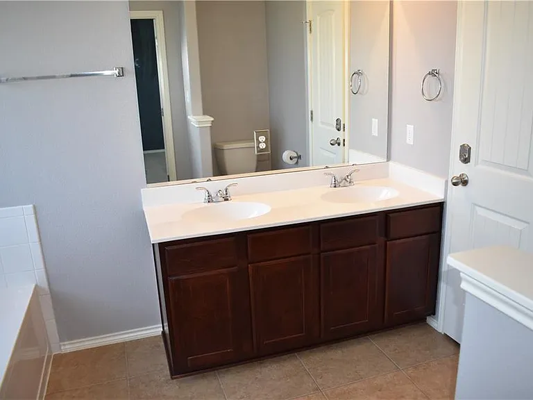 108 Quarry Ln — Photo 9