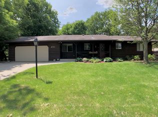 401 Del Rio Dr, Chanhassen, MN 55317