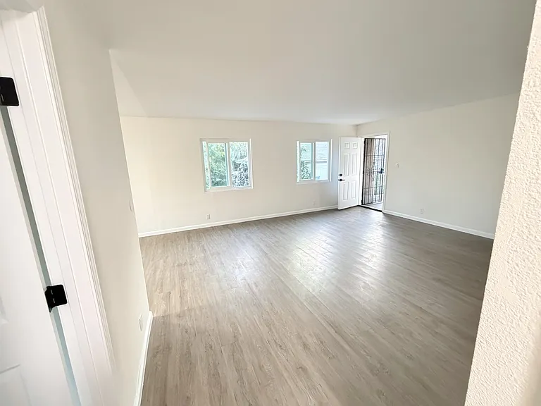 Living room - from hall