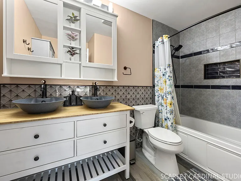 309 Newport Ln — Photo 17