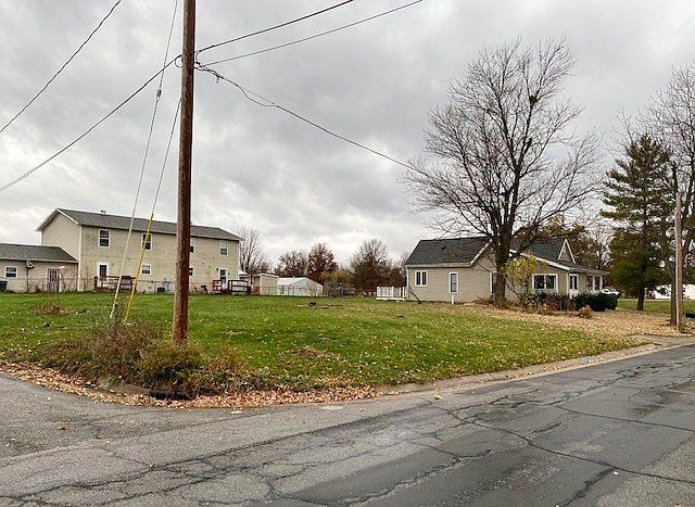 2nd image of 301 W Elizabeth St