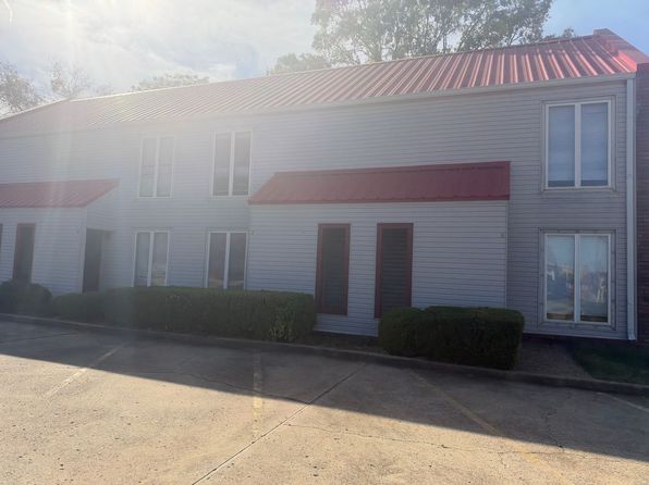 2500 S 56th St APT 2