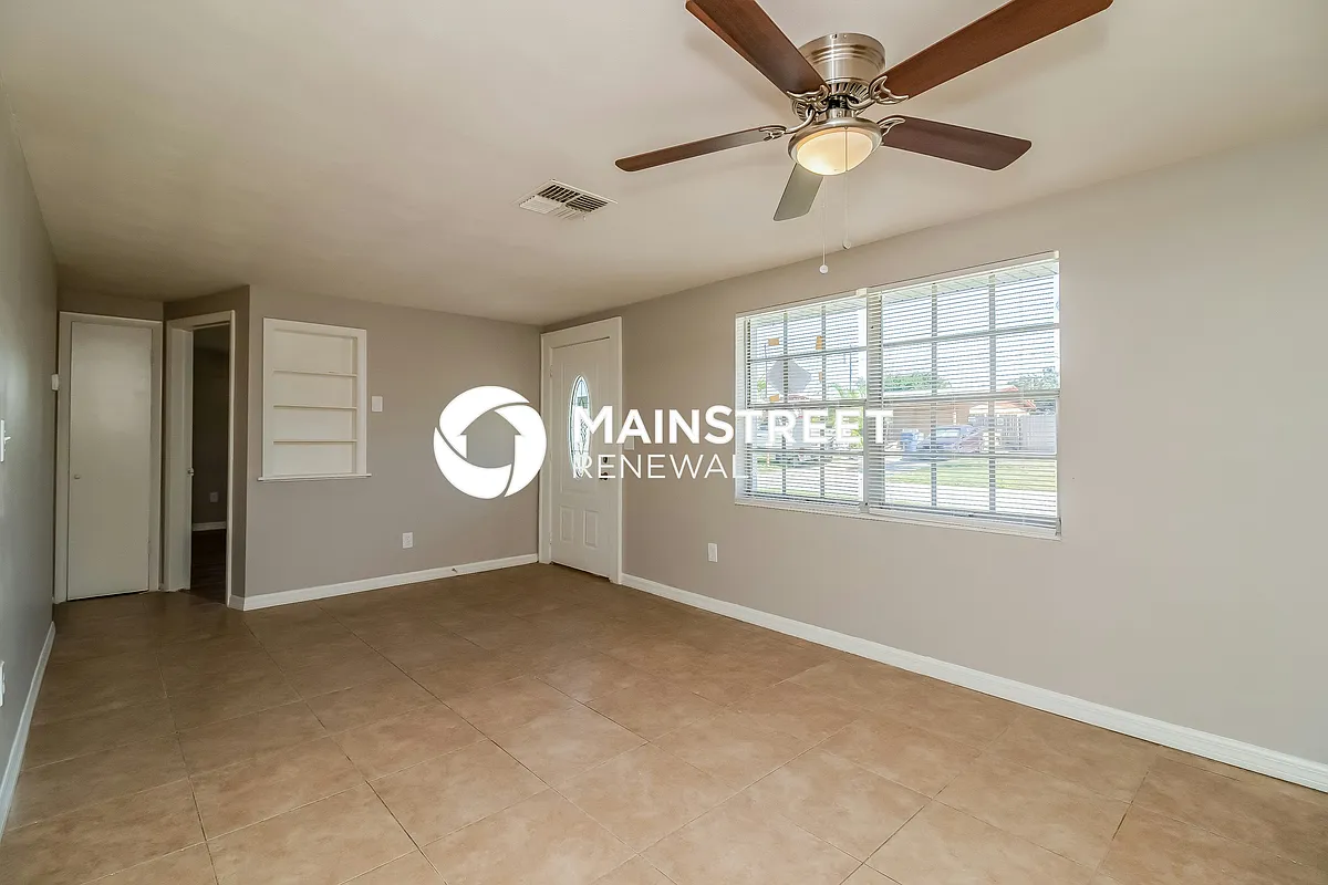 Living Room - 3511 Sheryl Hill Dr