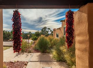 10 Camino Oriente, Santa Fe, NM 87508