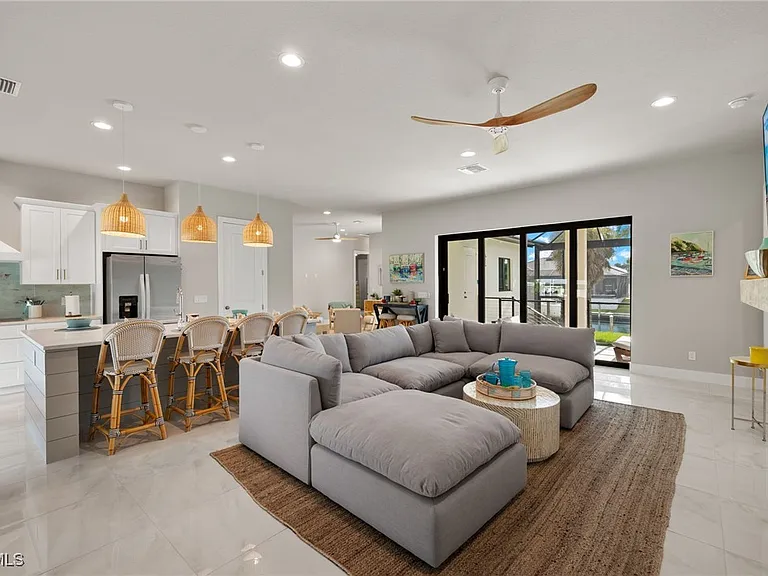 5240 Tower Dr — Photo 14