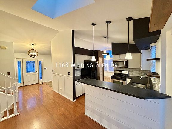 2nd image of 1168 Winding Glen Dr