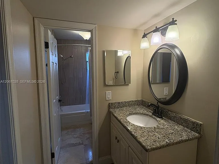 233 SE 11th Ave #233 — Photo 14