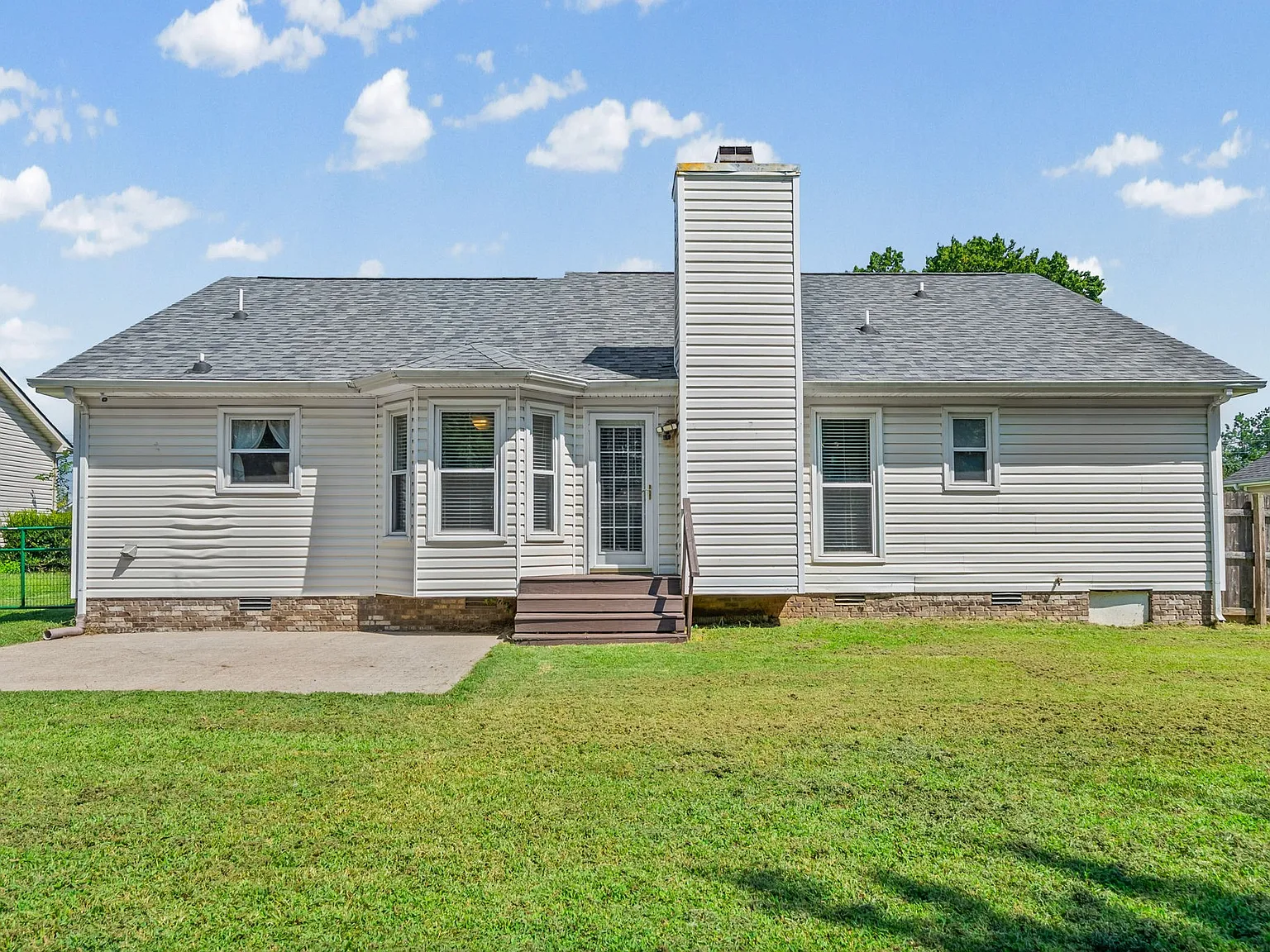 3 bed, 1180 sqft, $1,700 — Photo 4