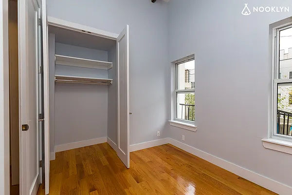 Rented by Nooklyn NYC LLC | media 38