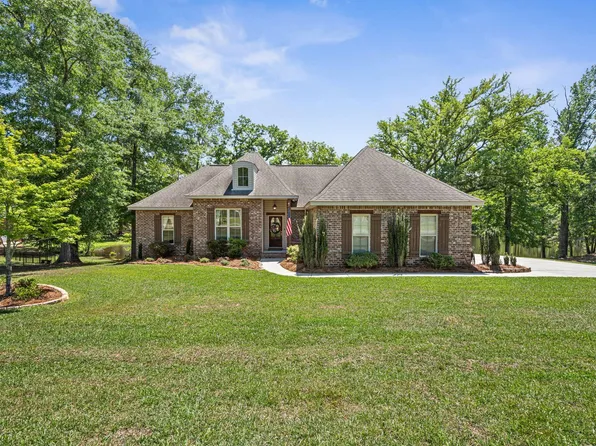 17 Carnaby St, Petal, MS 39465