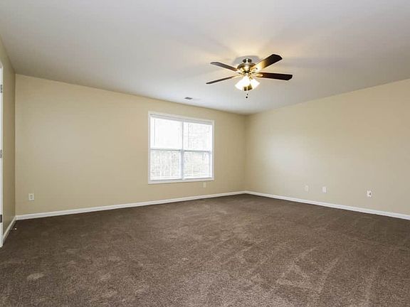 5th image of 6521 Squire Pl