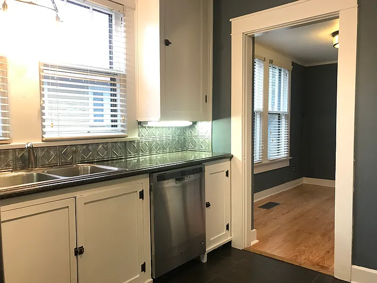 205 Louisville St — Photo 5