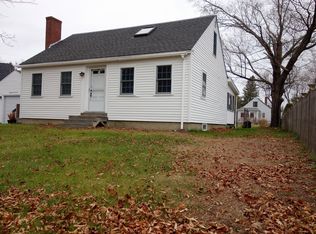 24 Mill Rd, North Hampton, NH 03862