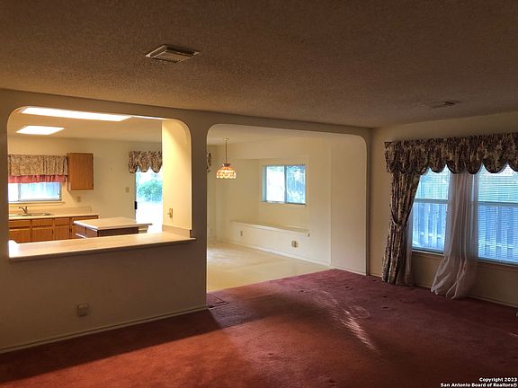 4th image of 2110 FOX MEADOW DR