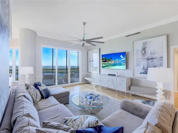 1060 Borghese Ln, Naples, FL