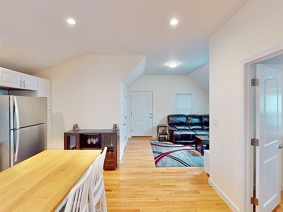 4th image of 42 Austin St APT 3