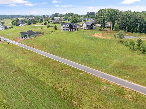 5th image of 2705 Chestnut Ln