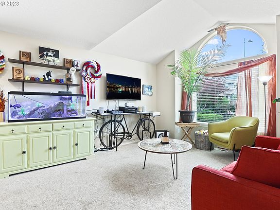 5th image of 15029 Saint Andrews Dr