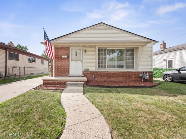 14124 Pearl St, Southgate, MI 48195