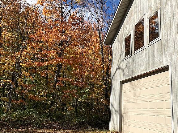5th image of 6883 Breezy Ln