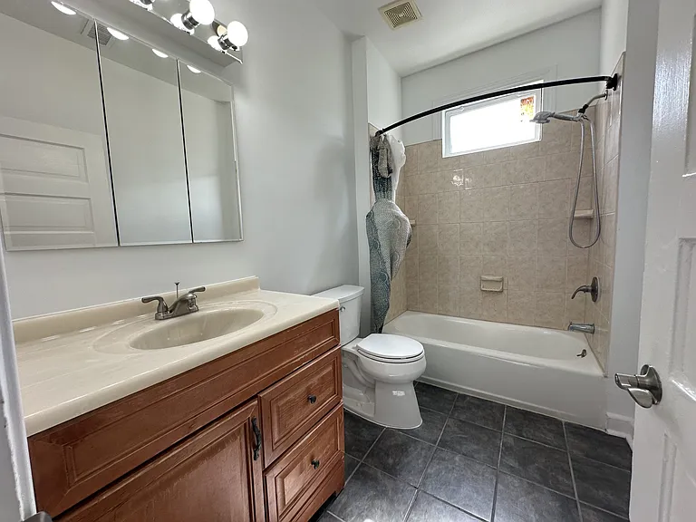 901 Alabama Ave SE — Photo 29