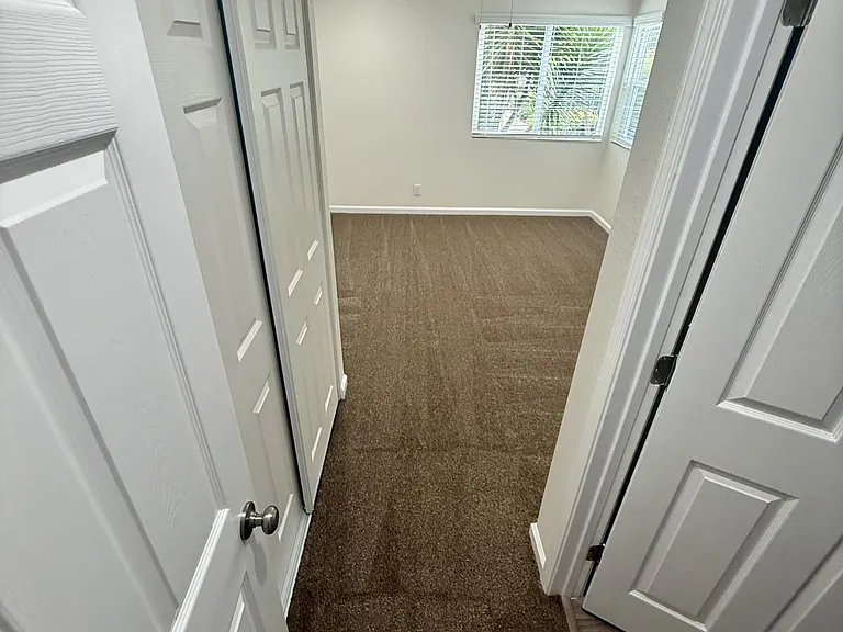Presidio Villa Apartments — Photo 18