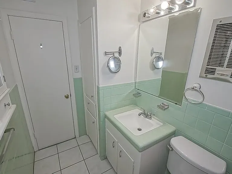 9817 Martha Ln — Photo 7